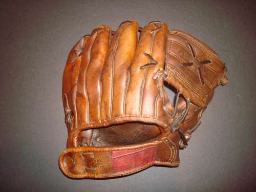 Mickey Mantle Rawlings MMP Back
